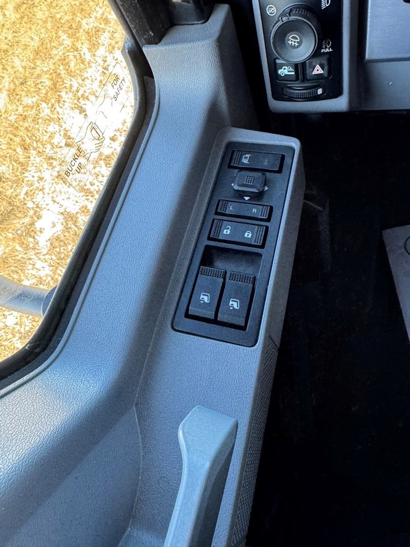 2020 MACK AN64T - USED TRUCKS SLEEPER - image 13